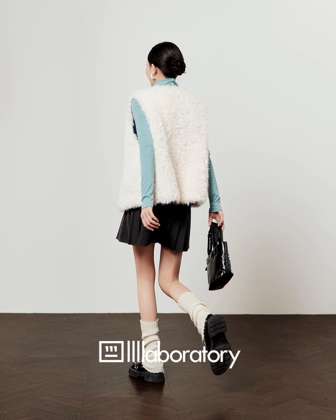 Fluffy Fur Vest / Pleated Skirt LLA0577