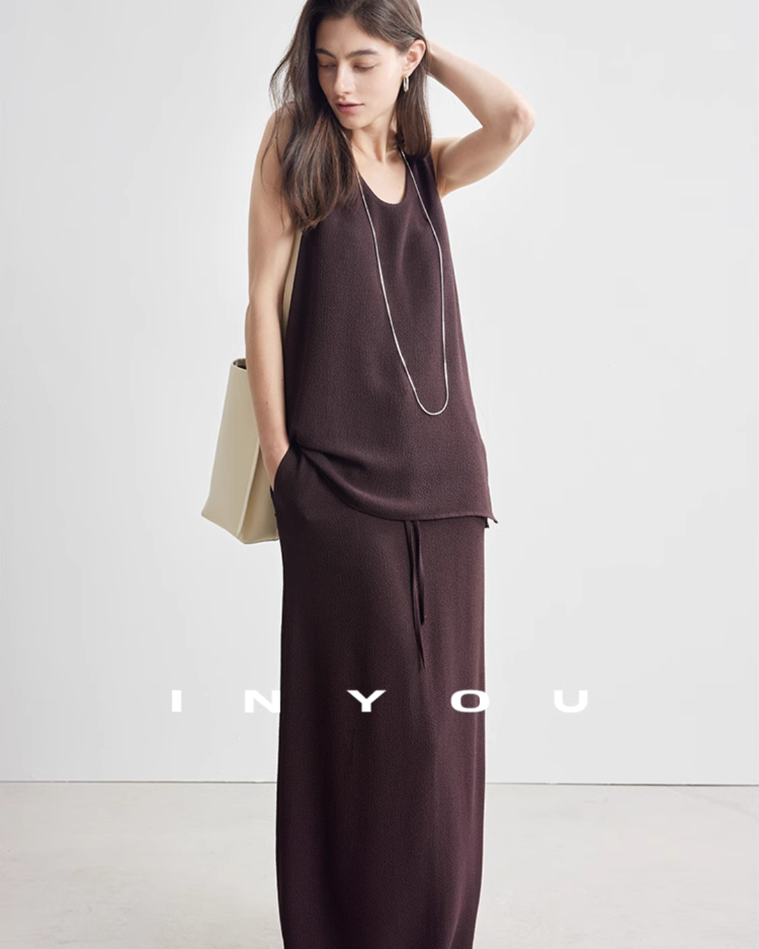 U-Neck Camisole Top / Loose Long Skirt IWY0011
