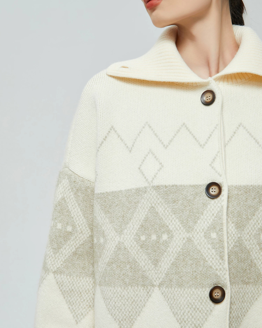 Cowichan-Style High Neck Knit Cardigan FER0372