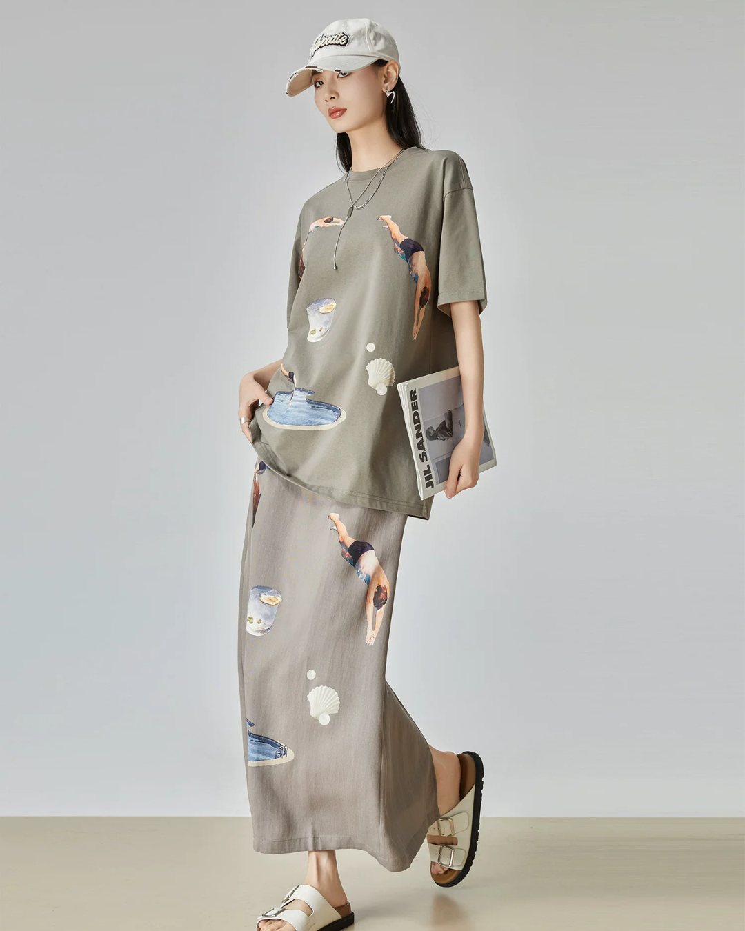 Swimmer Print Short-Sleeve T-Shirt / Long Skirt FER0286