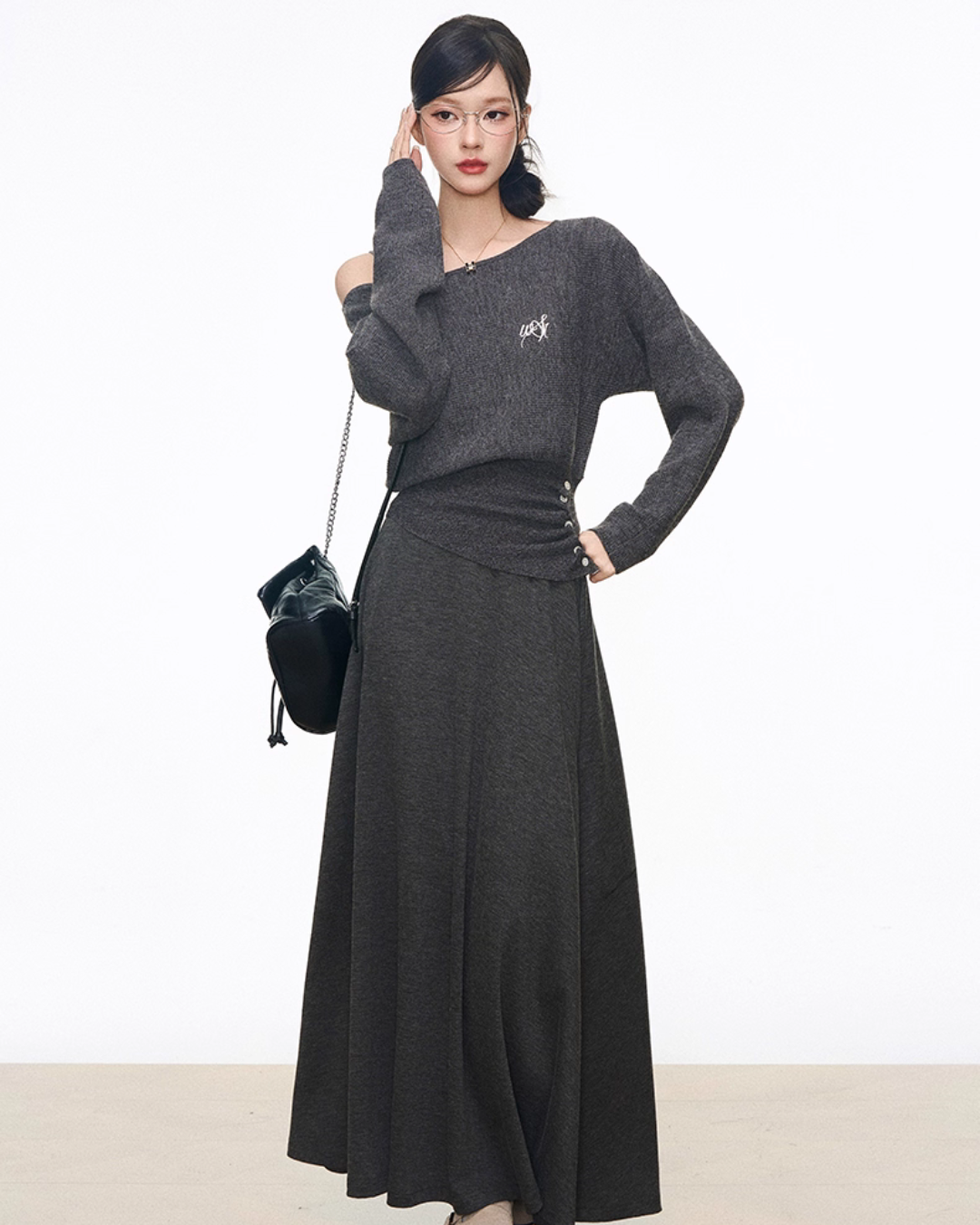 One-Shoulder Long-Sleeve Top / Wide Pants / Relaxed Long Skirt WEO0071