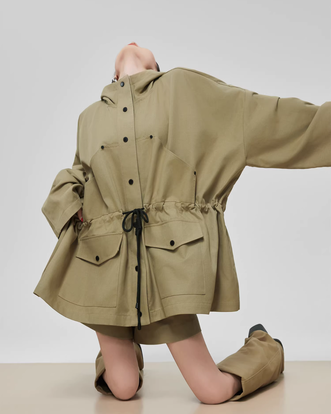 Wind Hooded Trench Coat / High-Waist Shorts FER0036