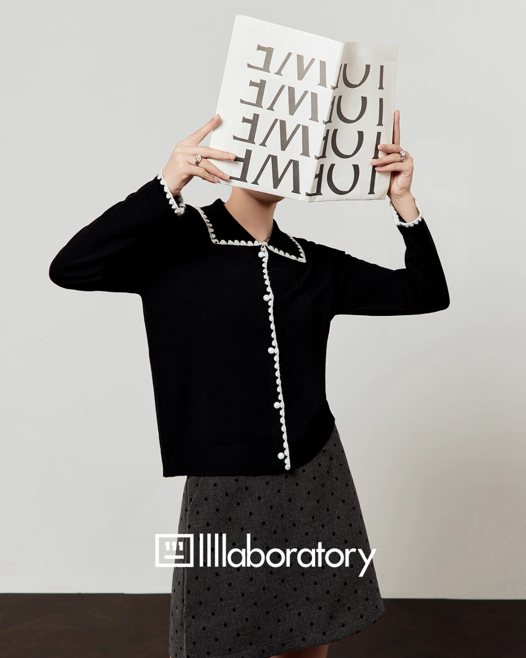 Slim Fit Knit Cardigan / Polka Dot Mini Skirt LLA0548