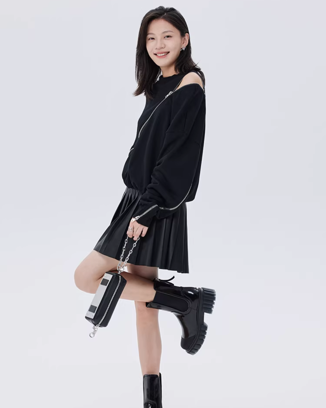 Diagonal Zip Design Long-Sleeve Top SHN0023