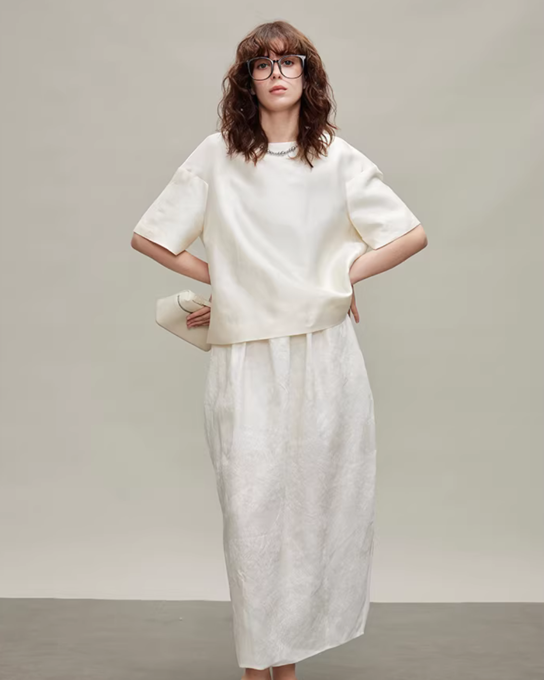 Silk Short-Sleeve Top / Silk Embroidered Half Skirt TEO0009