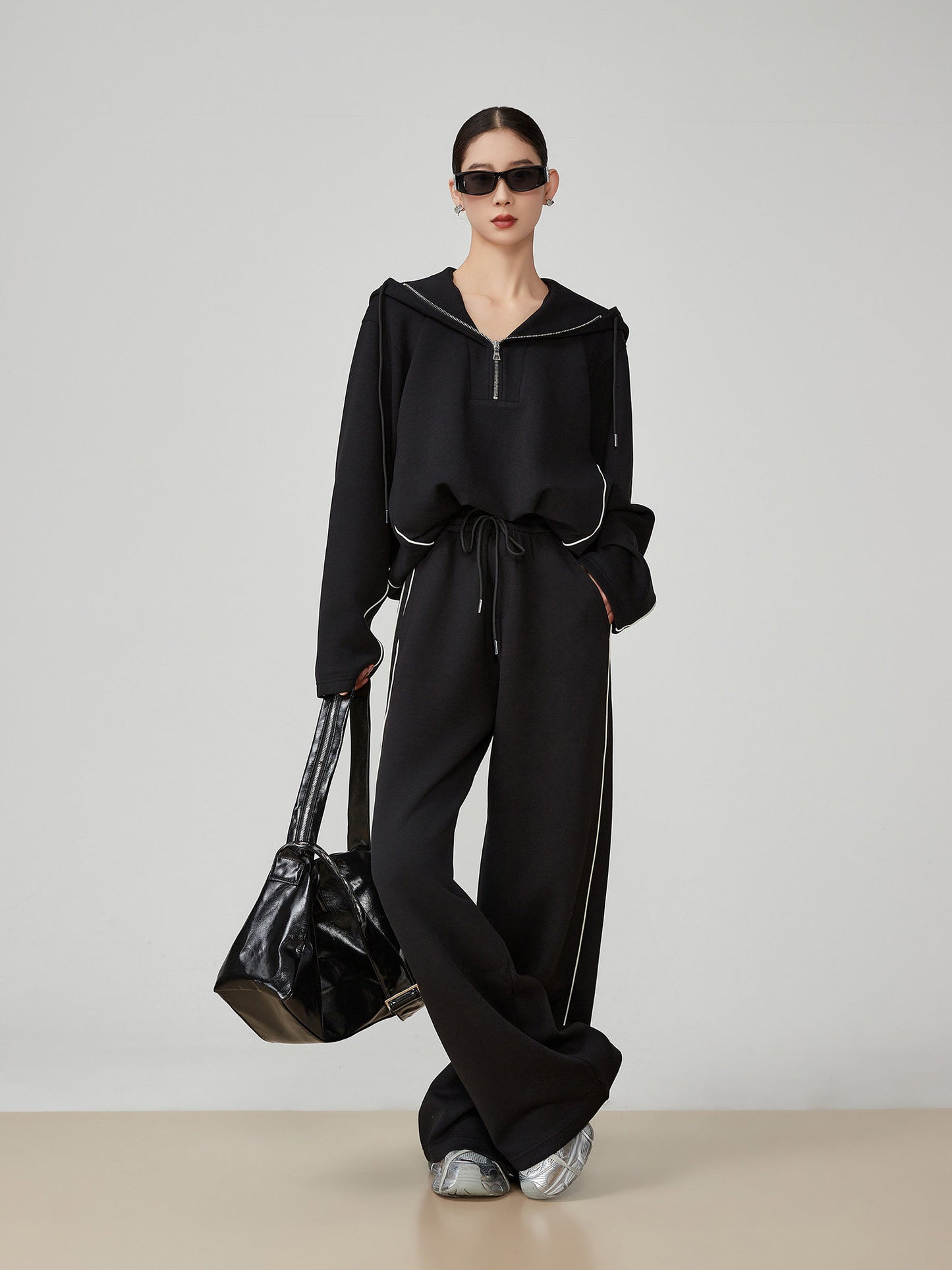 Half-Zip Sailor Collar Top / Wide Pants FER0374