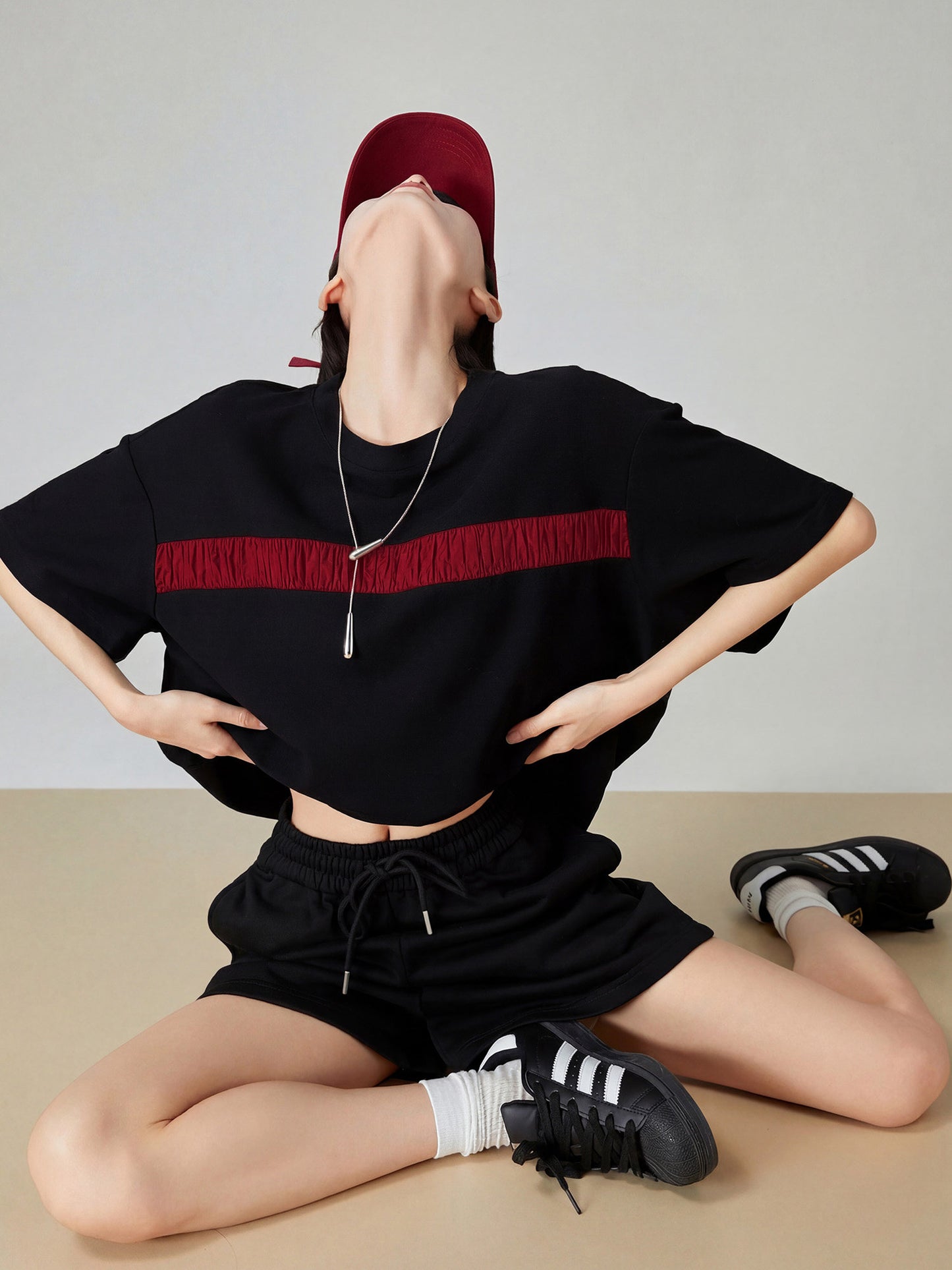 Red Line Short Sleeve T-Shirt / Shorts FER0173