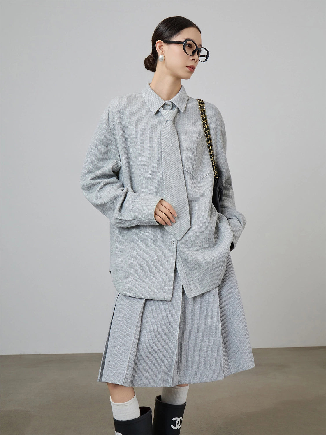 Soft Loose Long Sleeve Shirt / Knee Length Skirt SUY0009