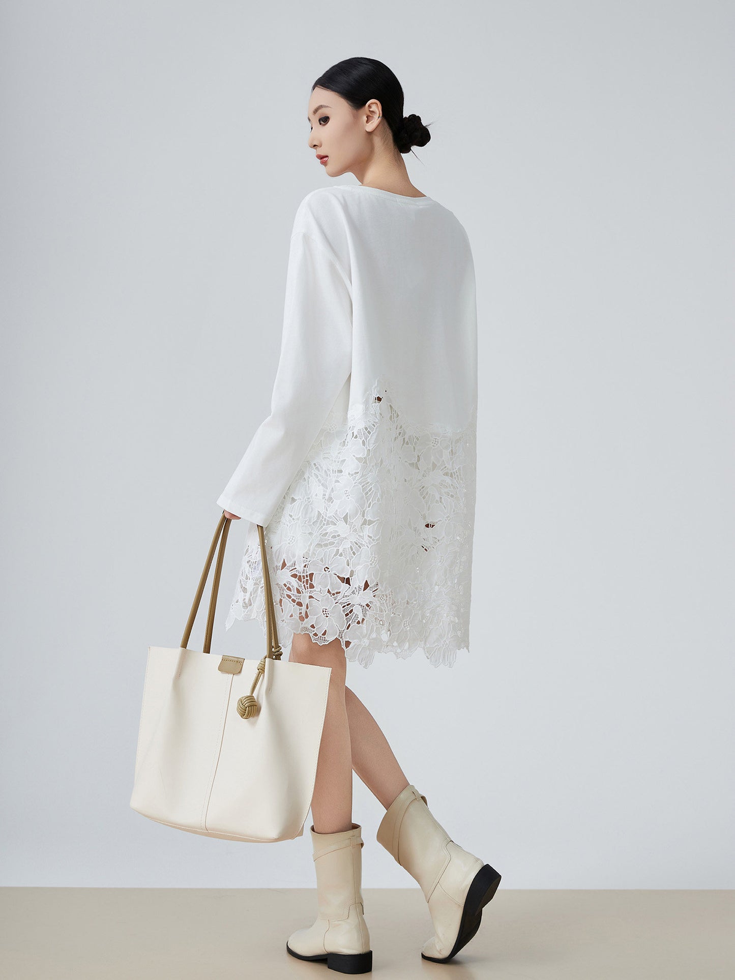 White Lace Docking Top FER0239