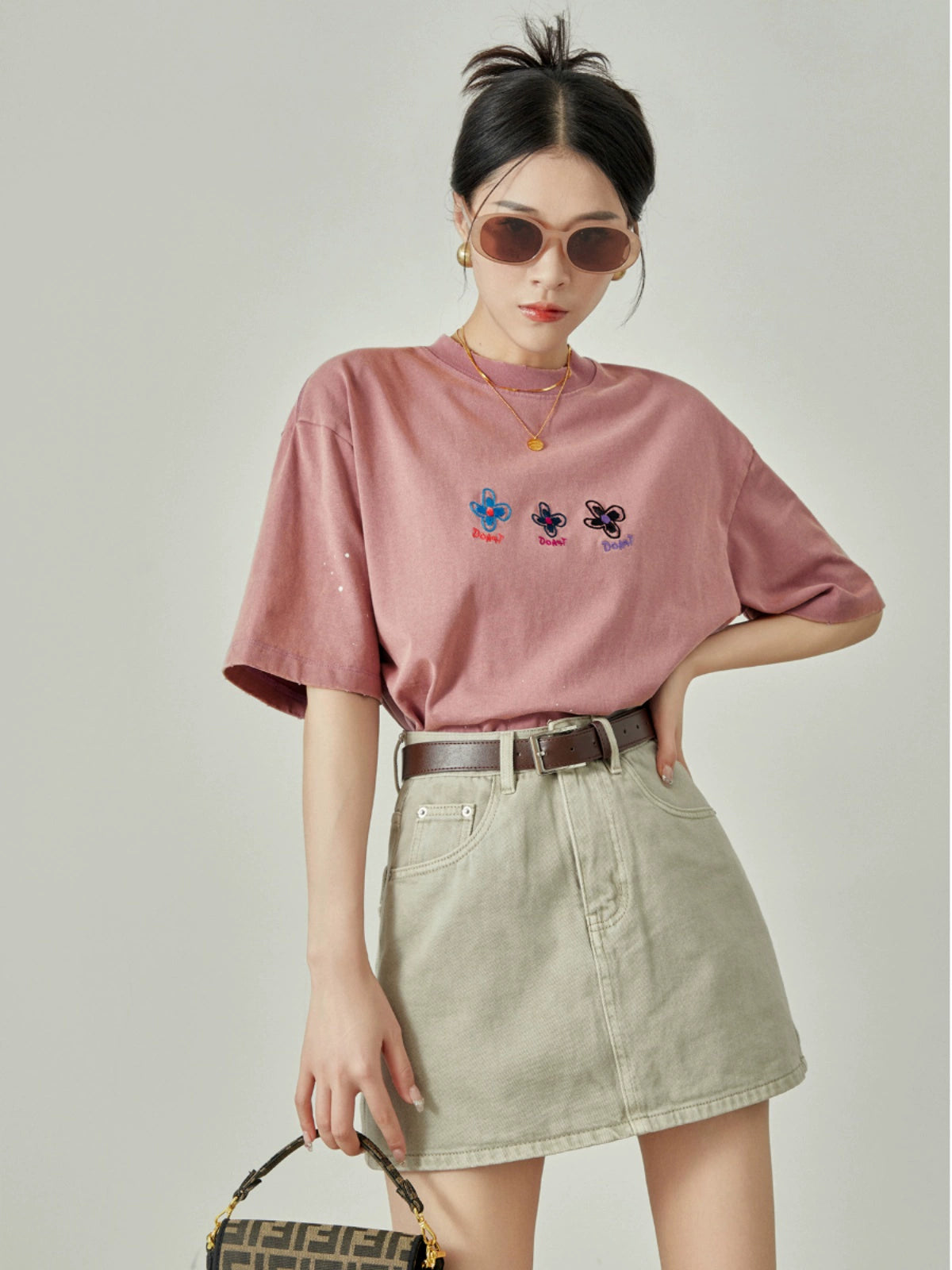 Floral Embroidery Pink T-Shirt LLA0066