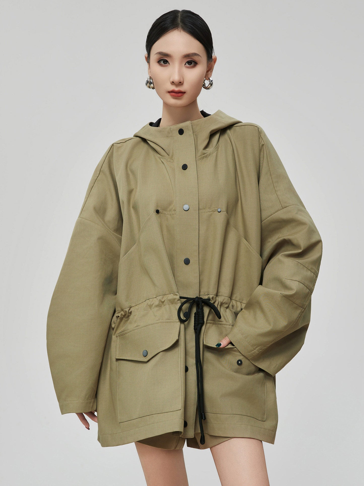 Wind Hooded Trench Coat / High-Waist Shorts FER0036