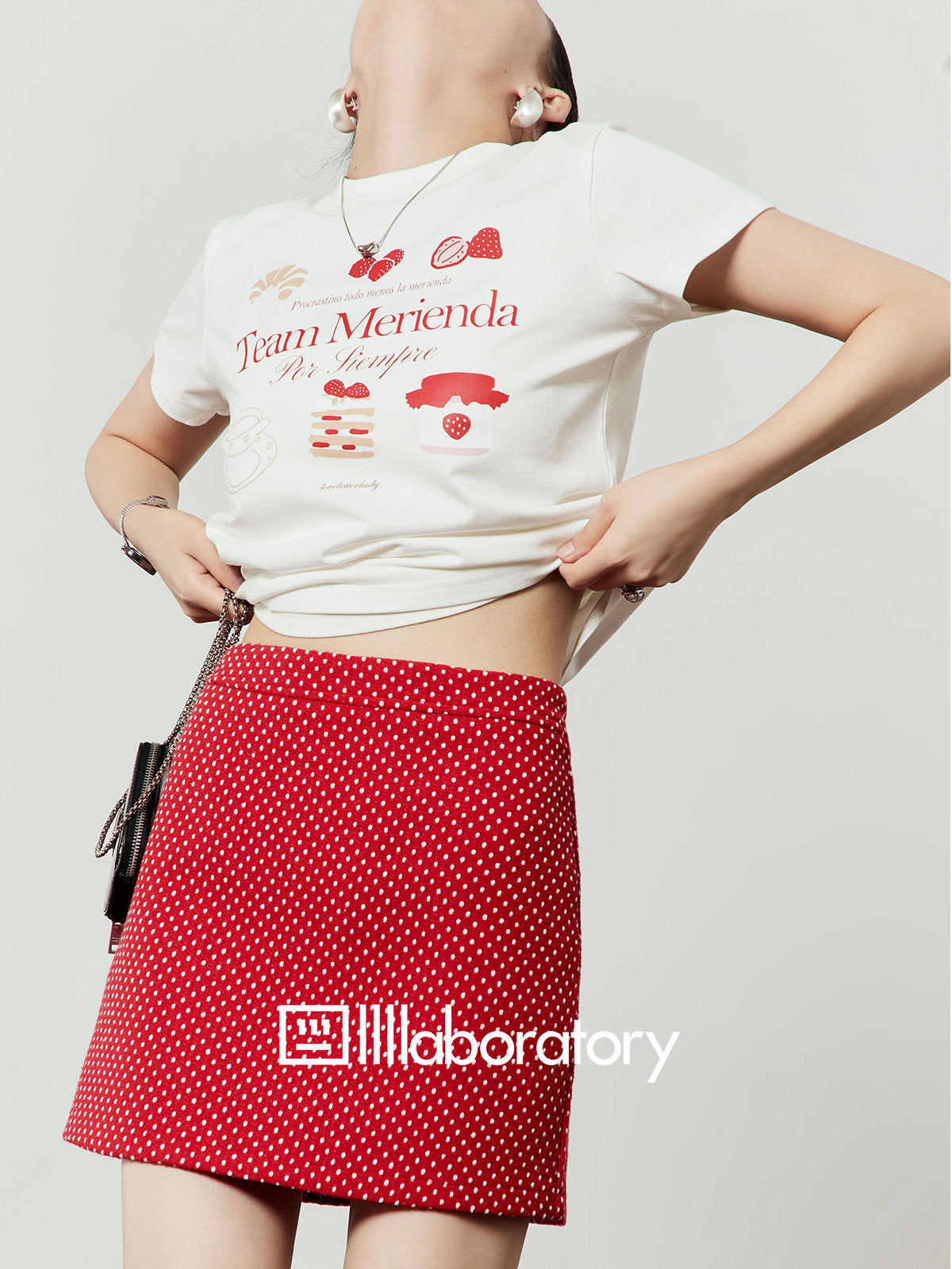Graphic Short-Sleeve T-Shirt / Polka Dot Mini Skirt LLA0650