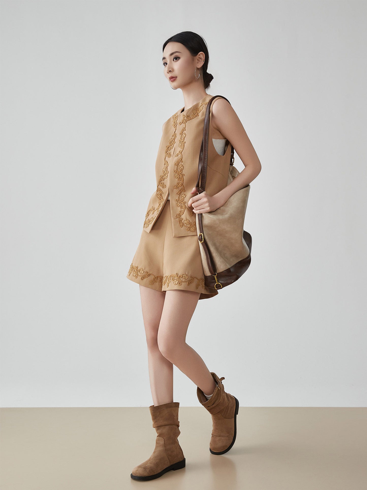 Code Embroidery Sleeveless Vest / Shorts FER0298