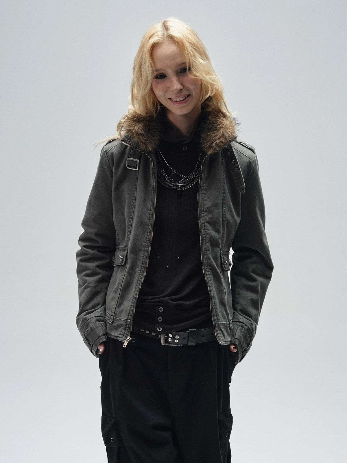 Turtleneck Finger Sleeve T-Shirt WAT0016