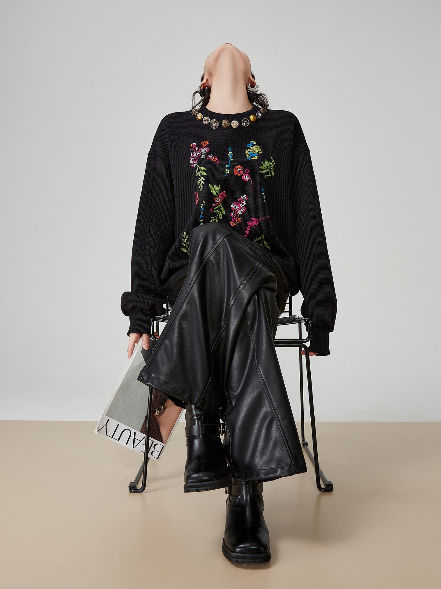 Crew Neck Embroidered Top FER0154