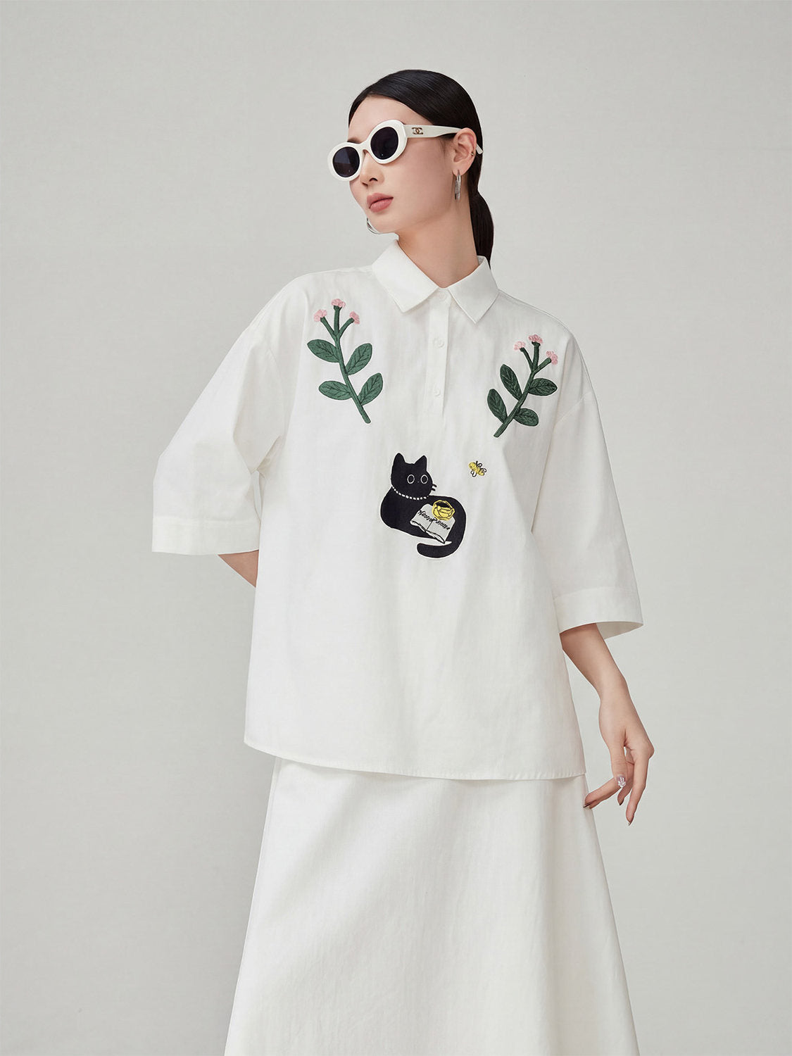 Cat Embroidered Short-Sleeve Shirt / White Long Skirt FER0211