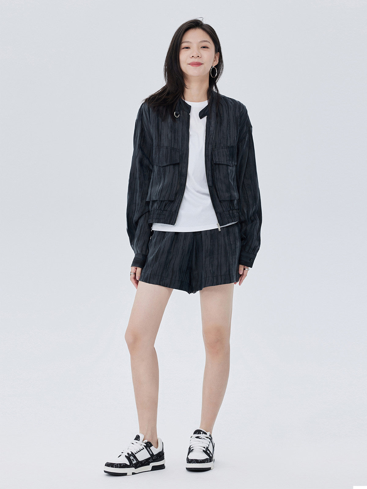 Round Neck Zip-Up Short Jacket SHN0022