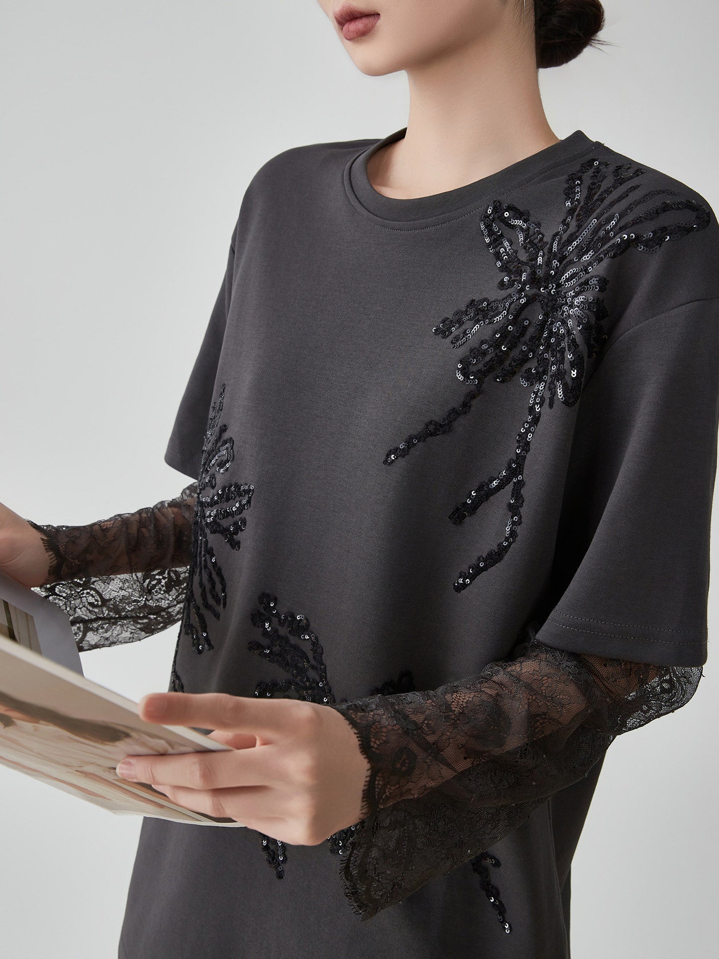 Lace Long-Sleeve Patchwork T-Shirt FER0070