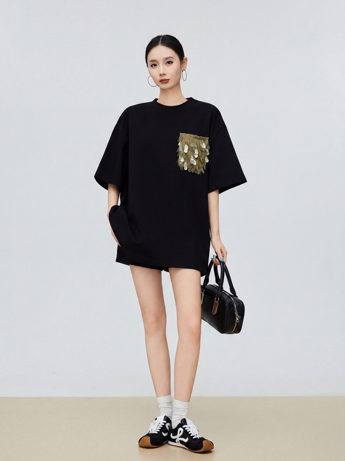 Sequin Pocket Short-Sleeve T-Shirt FER0331