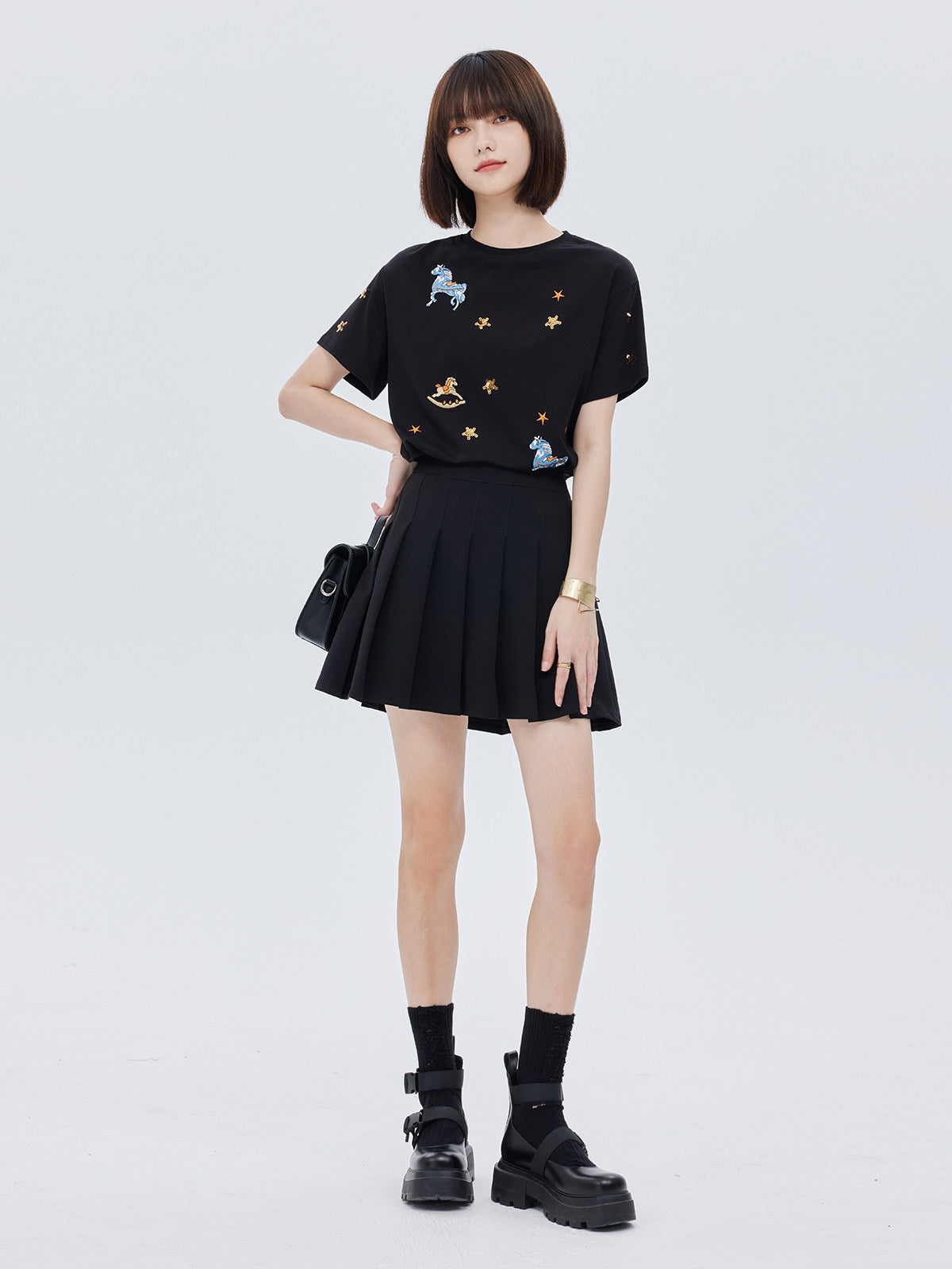 Embroidered Short-Sleeve T-Shirt SHN0004