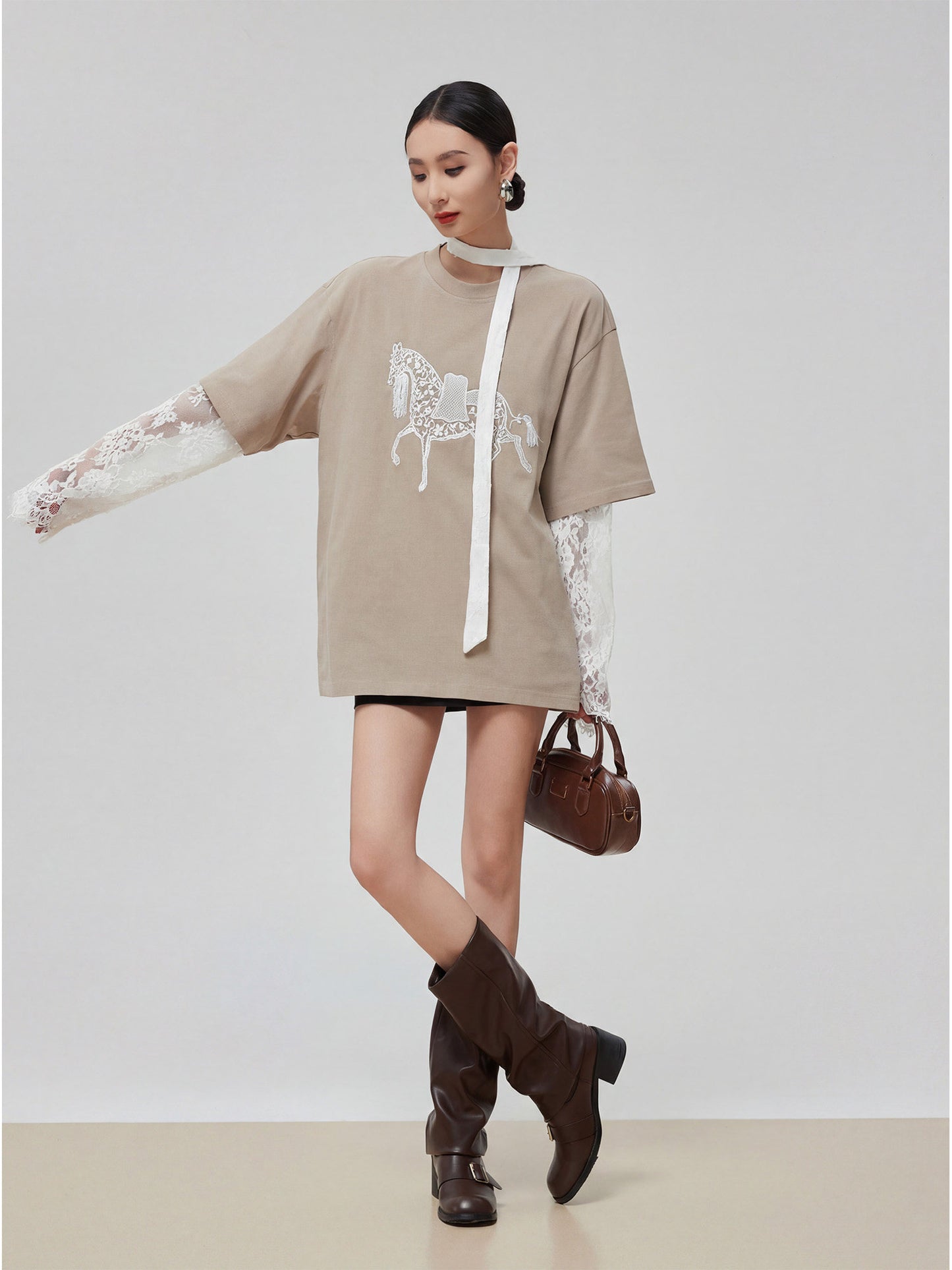 Horse Motif Lace Sleeves FER0034