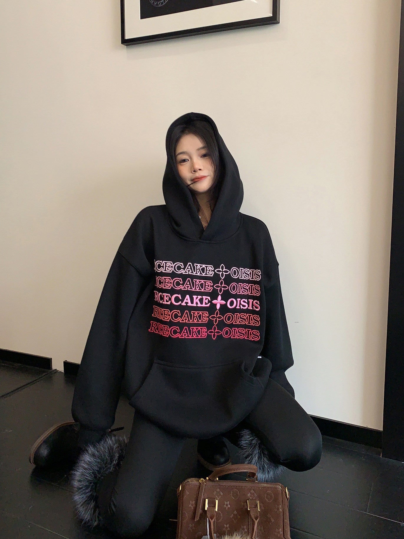 Embossed Logo Loose Hoodie YLS1024