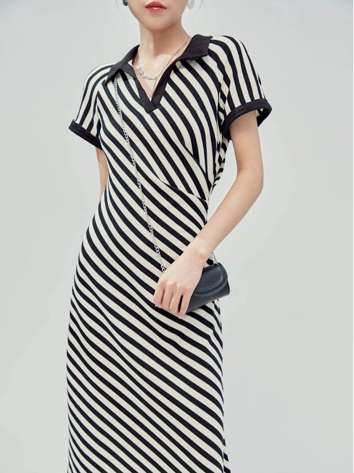 V-Neck Border Dress LLA0143