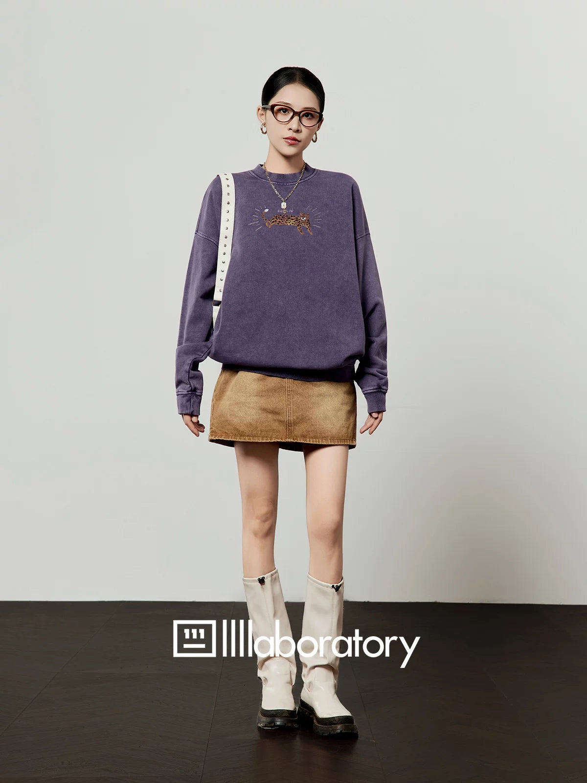 Tiger Motif Crewneck Top/Khaki Denim Skirt LLA0610