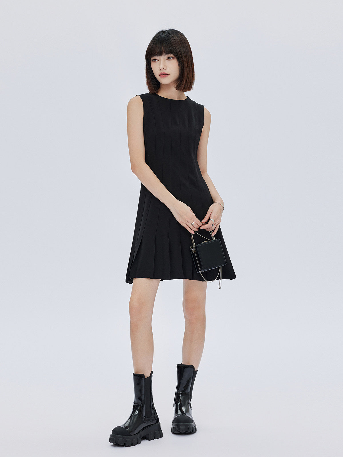 Round Neck Sleeveless Dress SHN0050