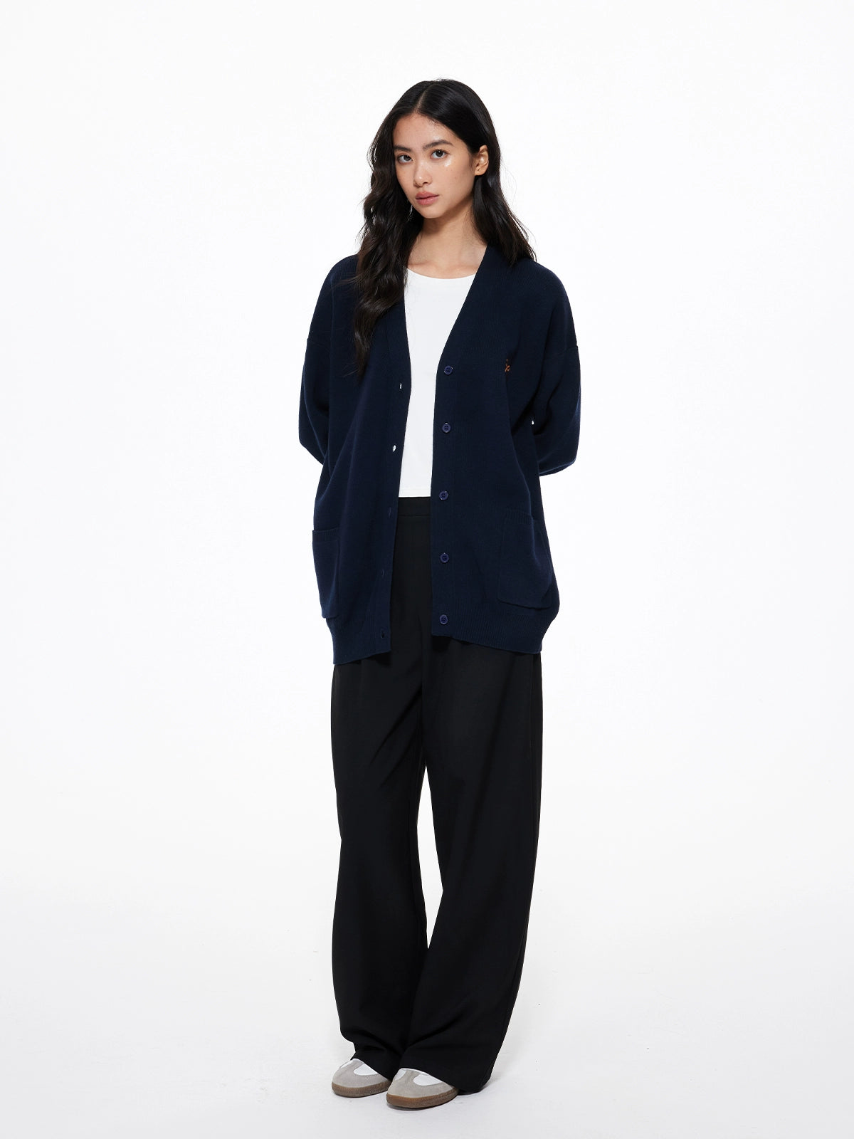 V-Neck Knit Cardigan UDS0005
