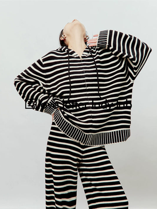 Striped Silhouette Zip Knit / Wide Pants LLA0348