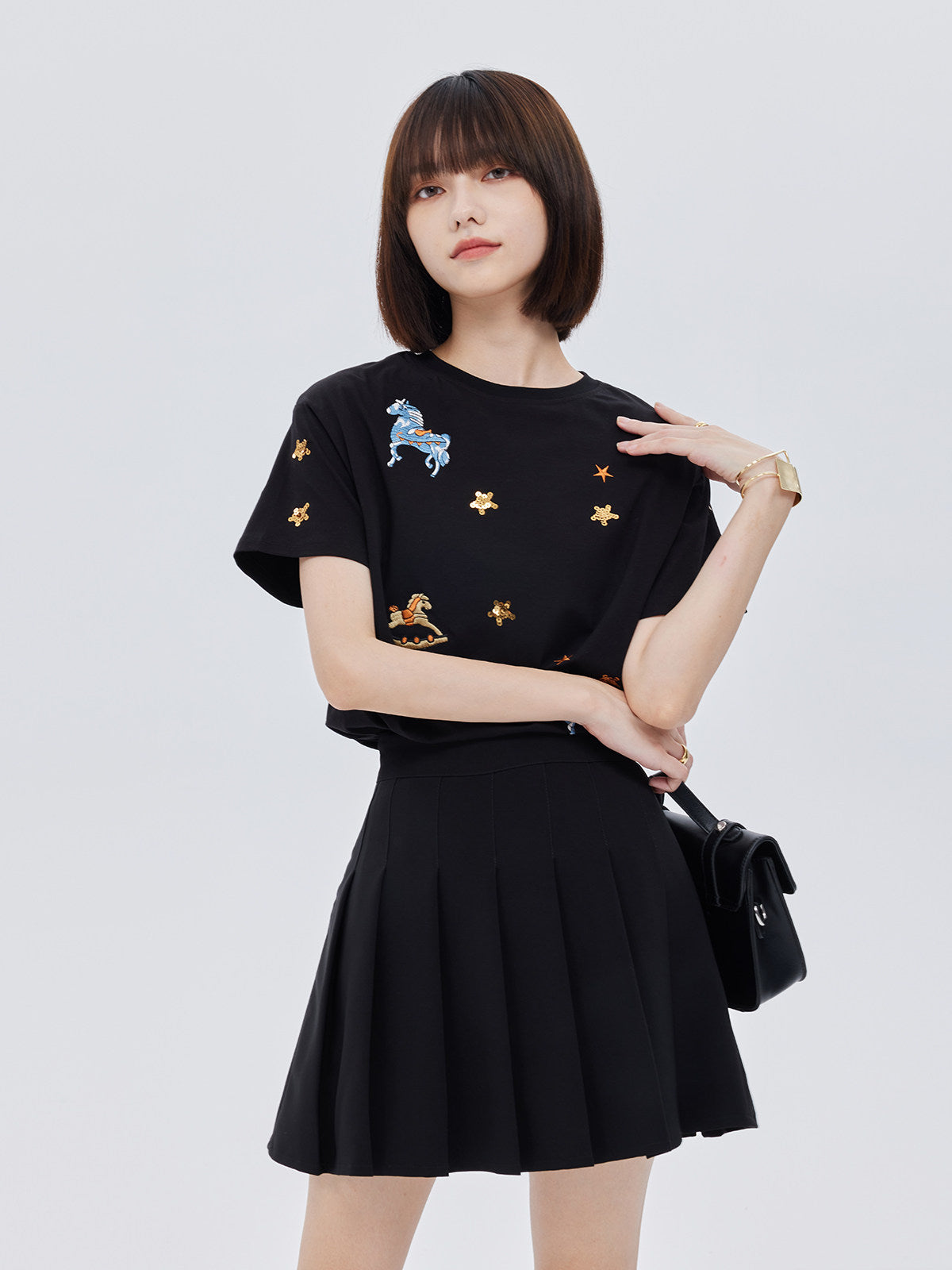 Embroidered Short-Sleeve T-Shirt SHN0004
