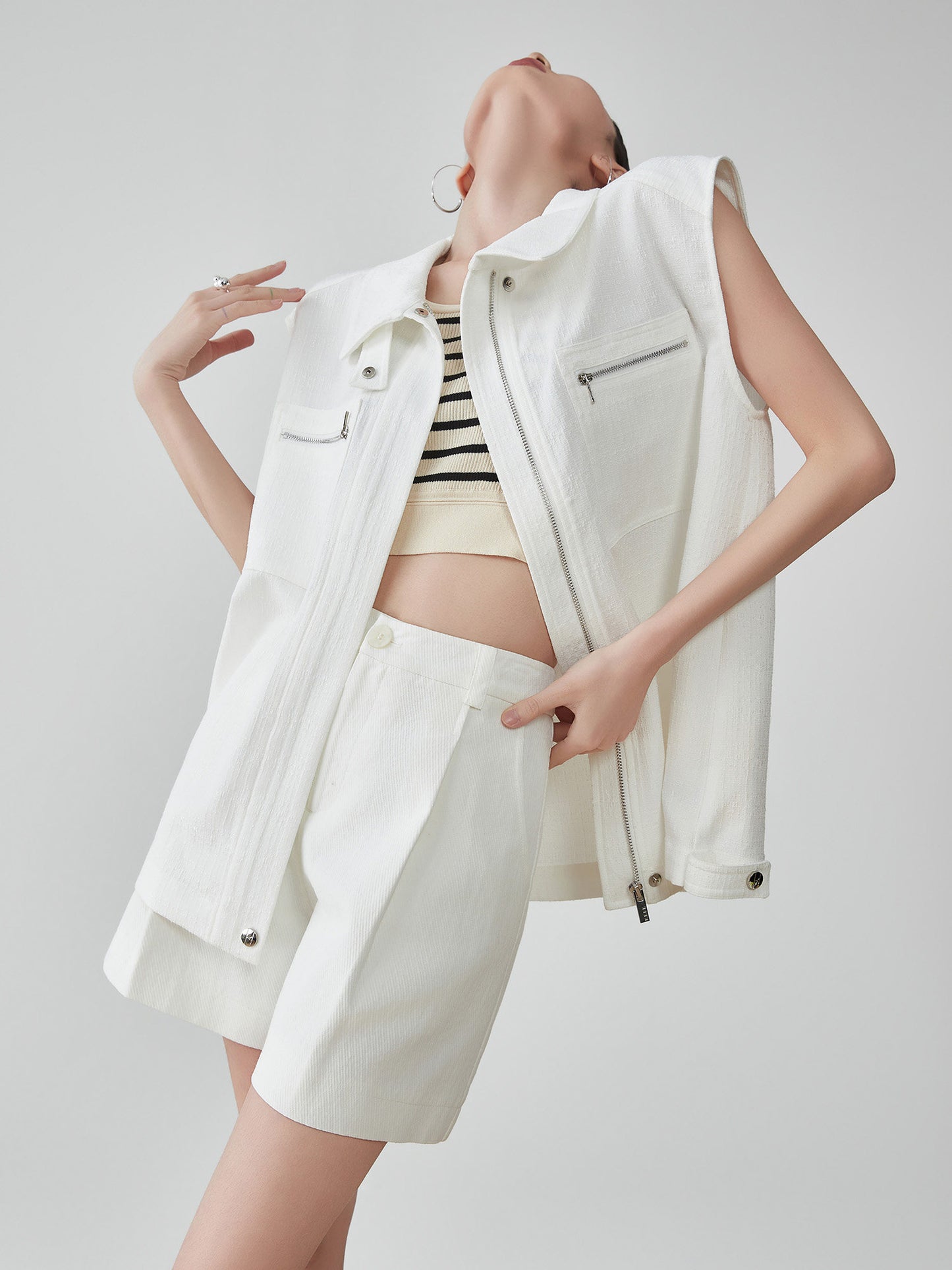 Sleeveless Jacket-Style Vest / High-Waist Short Pants FER0111