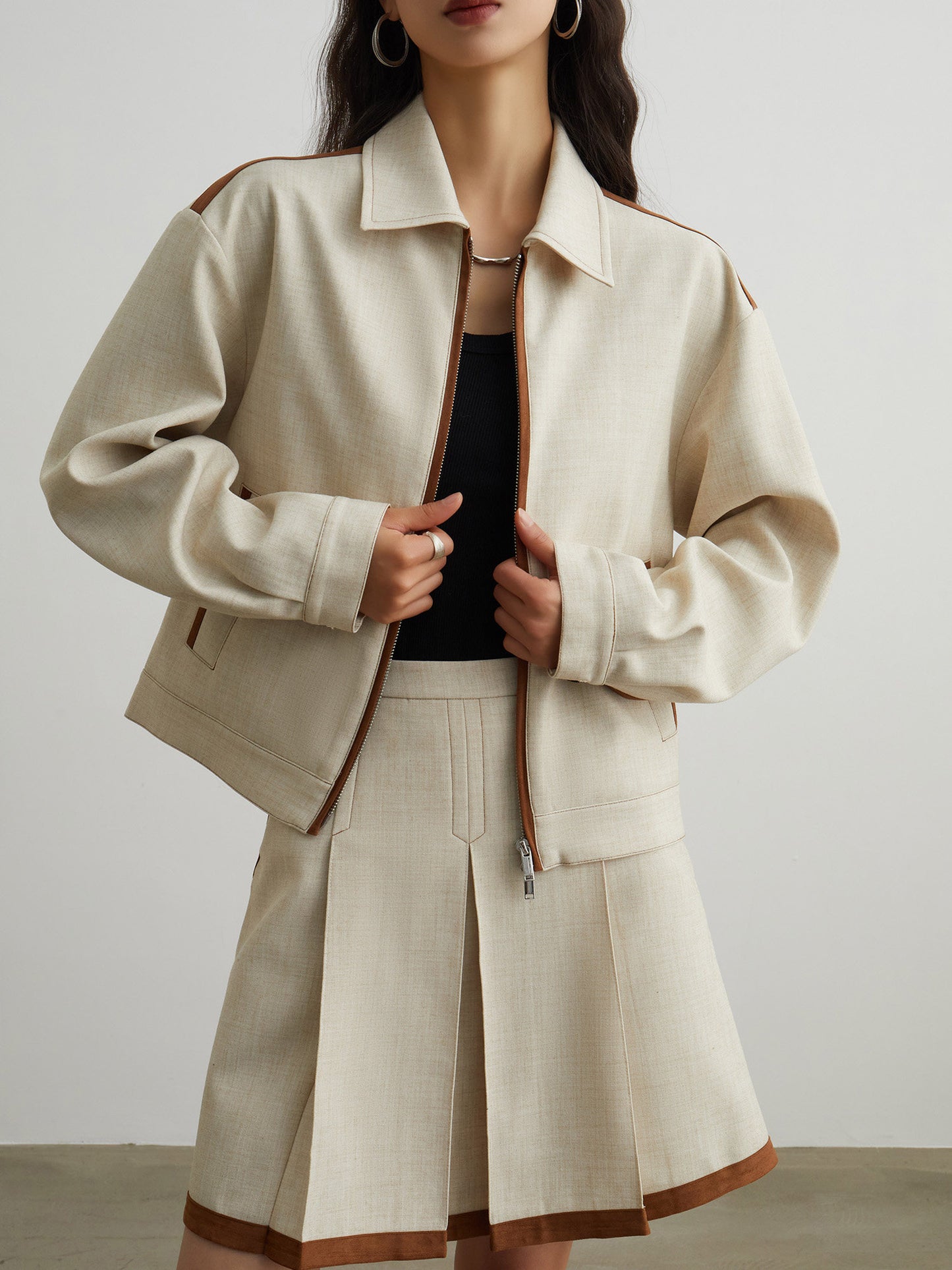 Color-Blocked Line Zip Jacket / Line Mini Skirt  SUY0032