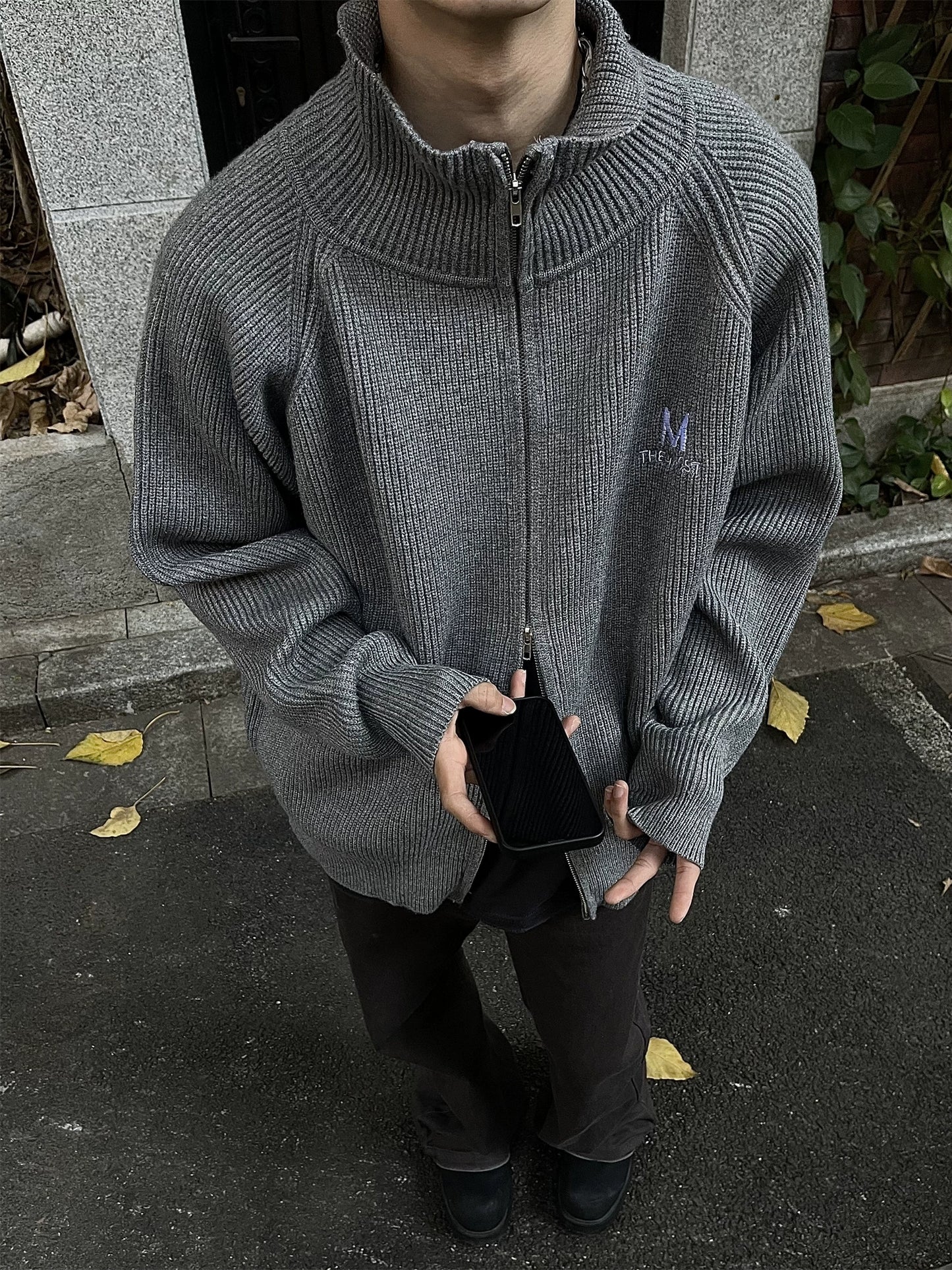 Back Logo Zip Knit MAD0006