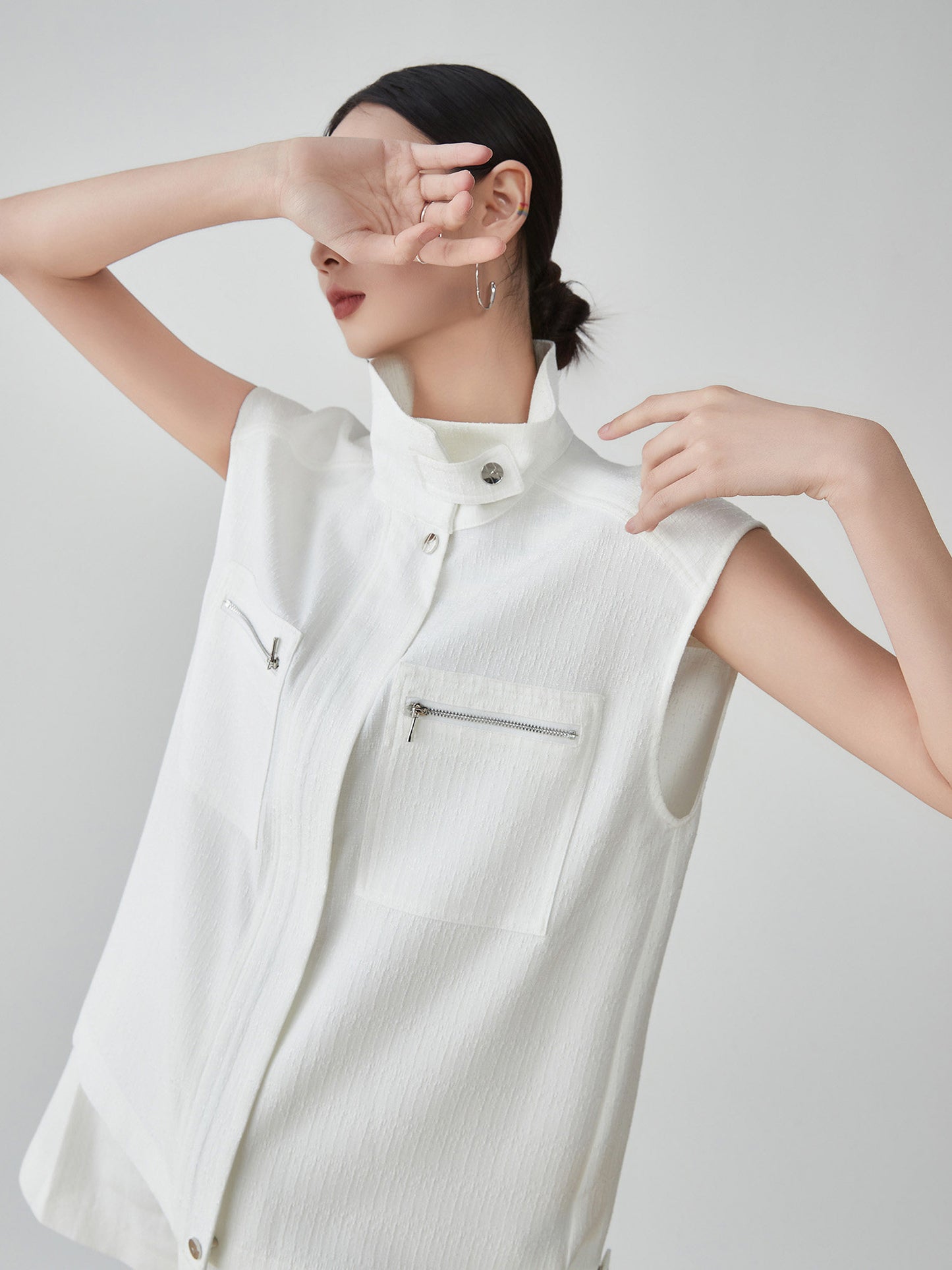 Sleeveless Jacket-Style Vest / High-Waist Short Pants FER0111