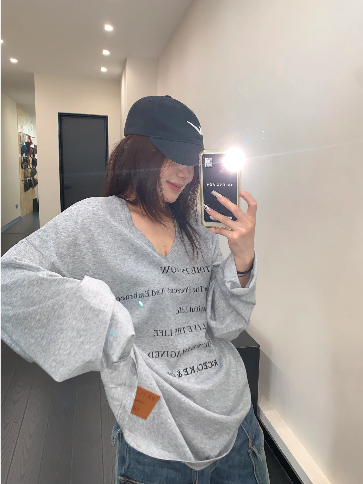 V-Neck Print Long Sleeve T-Shirt  YLS1044