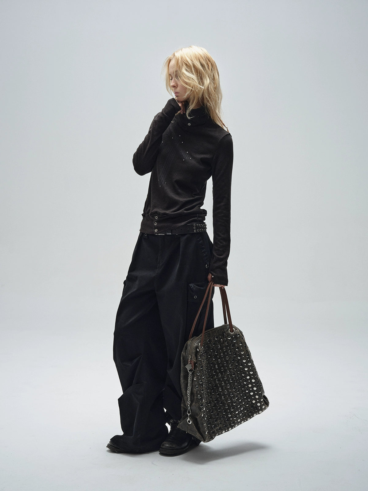 Turtleneck Finger Sleeve T-Shirt WAT0016