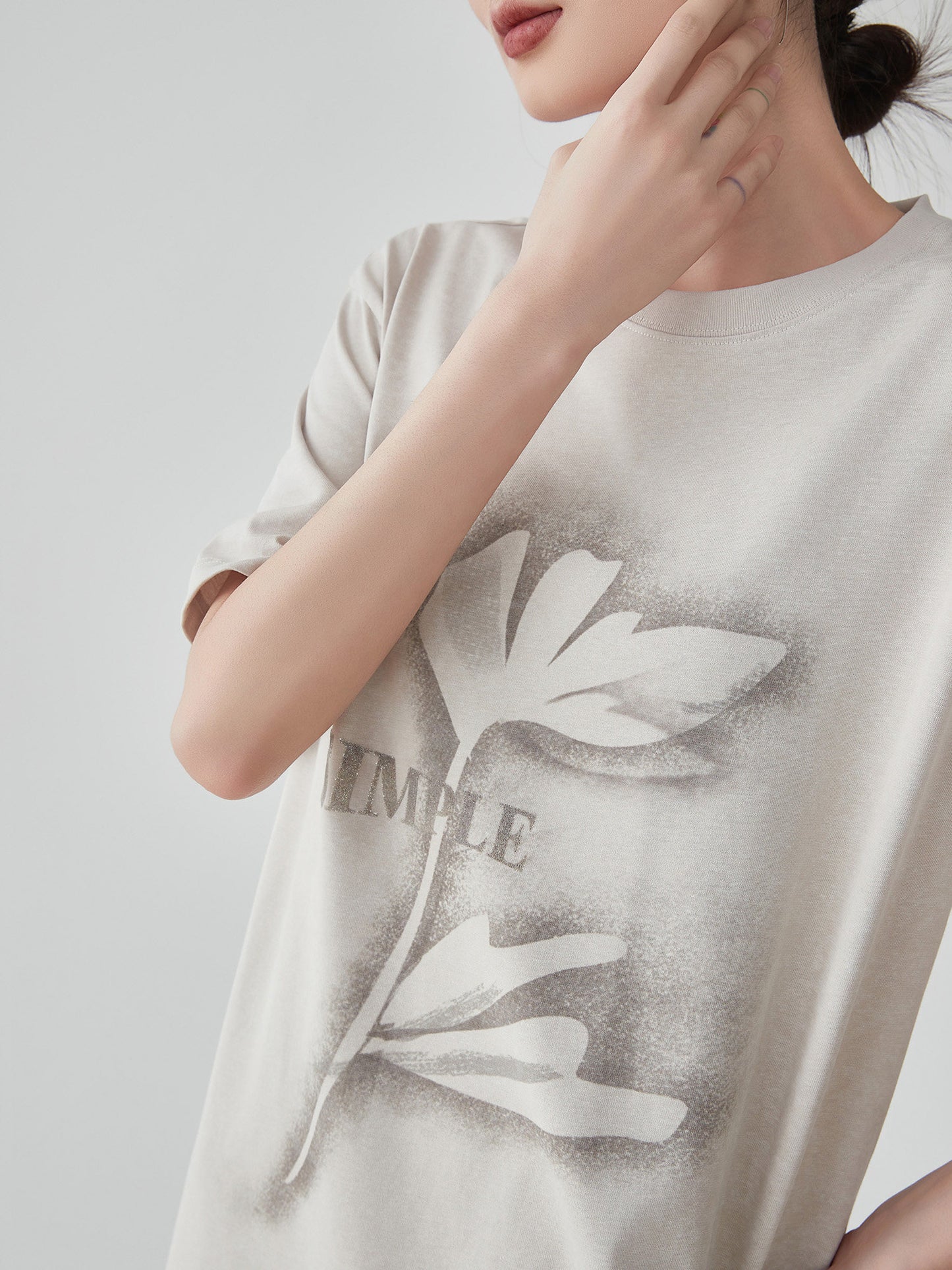 Flower Motif T-Shirt / Sparkling Mesh Skirt FER0151