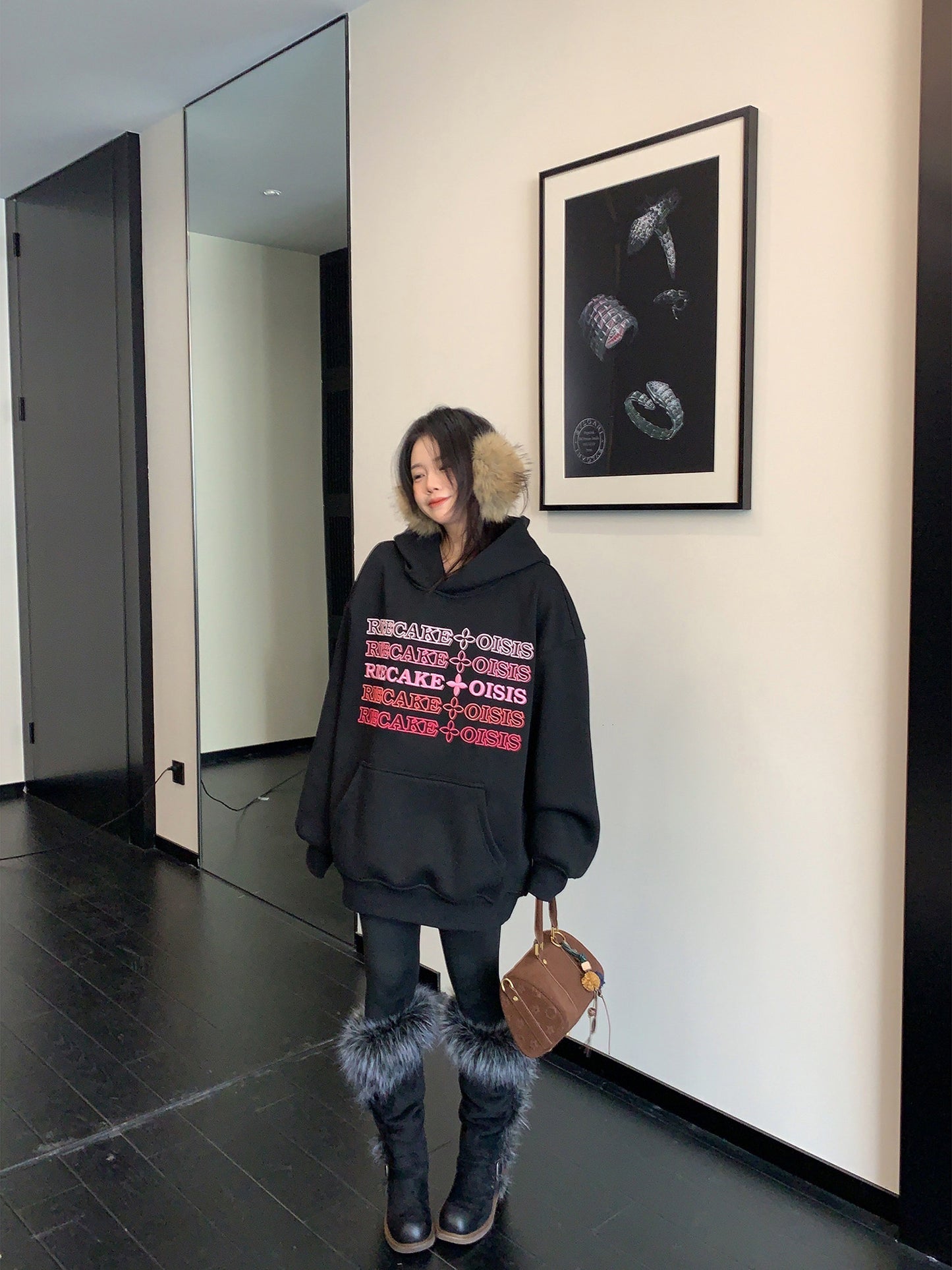 Embossed Logo Loose Hoodie YLS1024