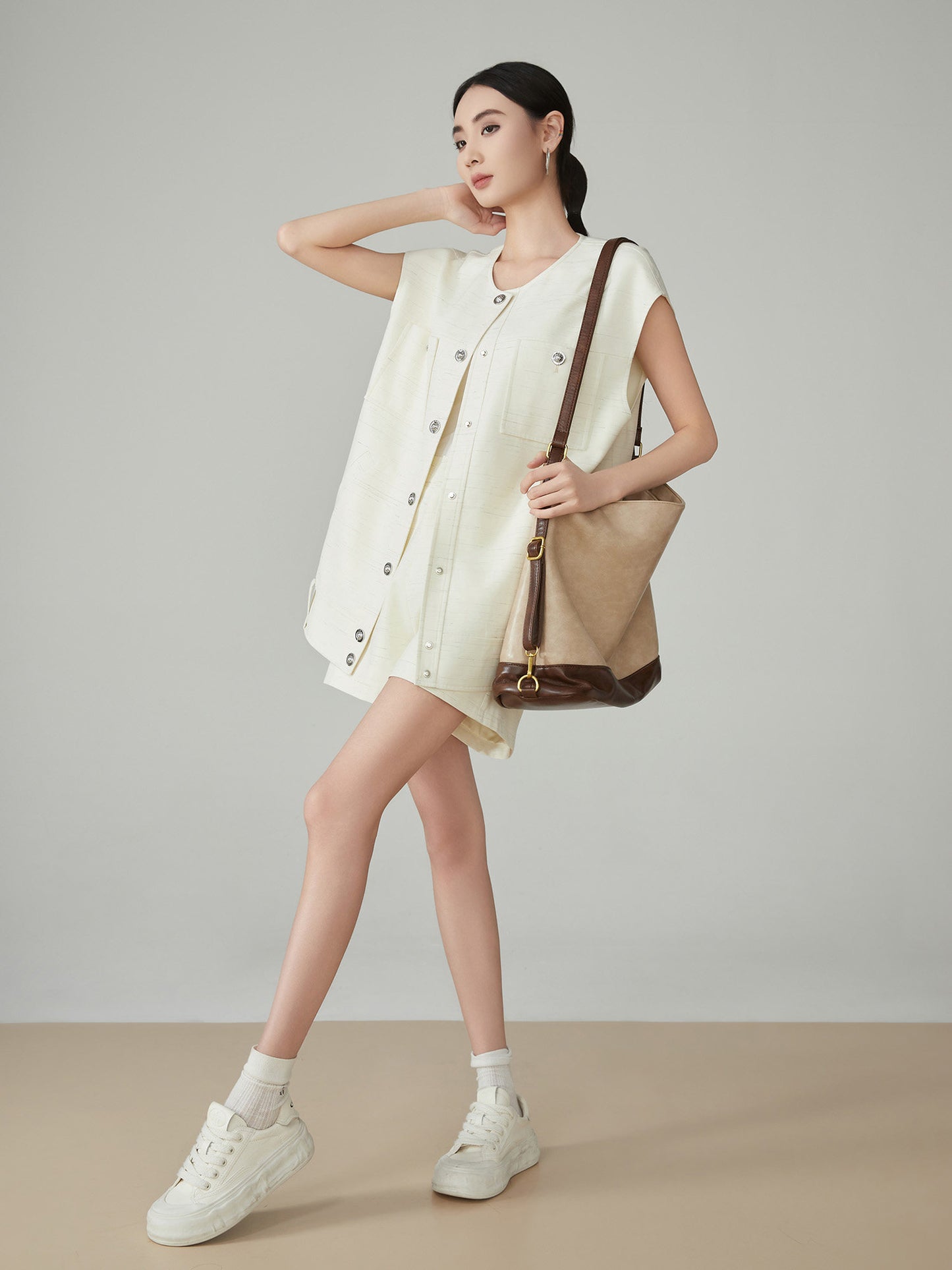 Round Collarless Vest / Half Pants FER0344