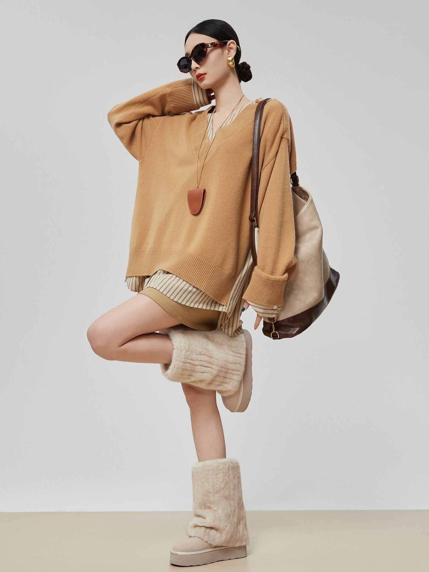 V-Neck Long Sleeve Knit Docking Shirt FER0037