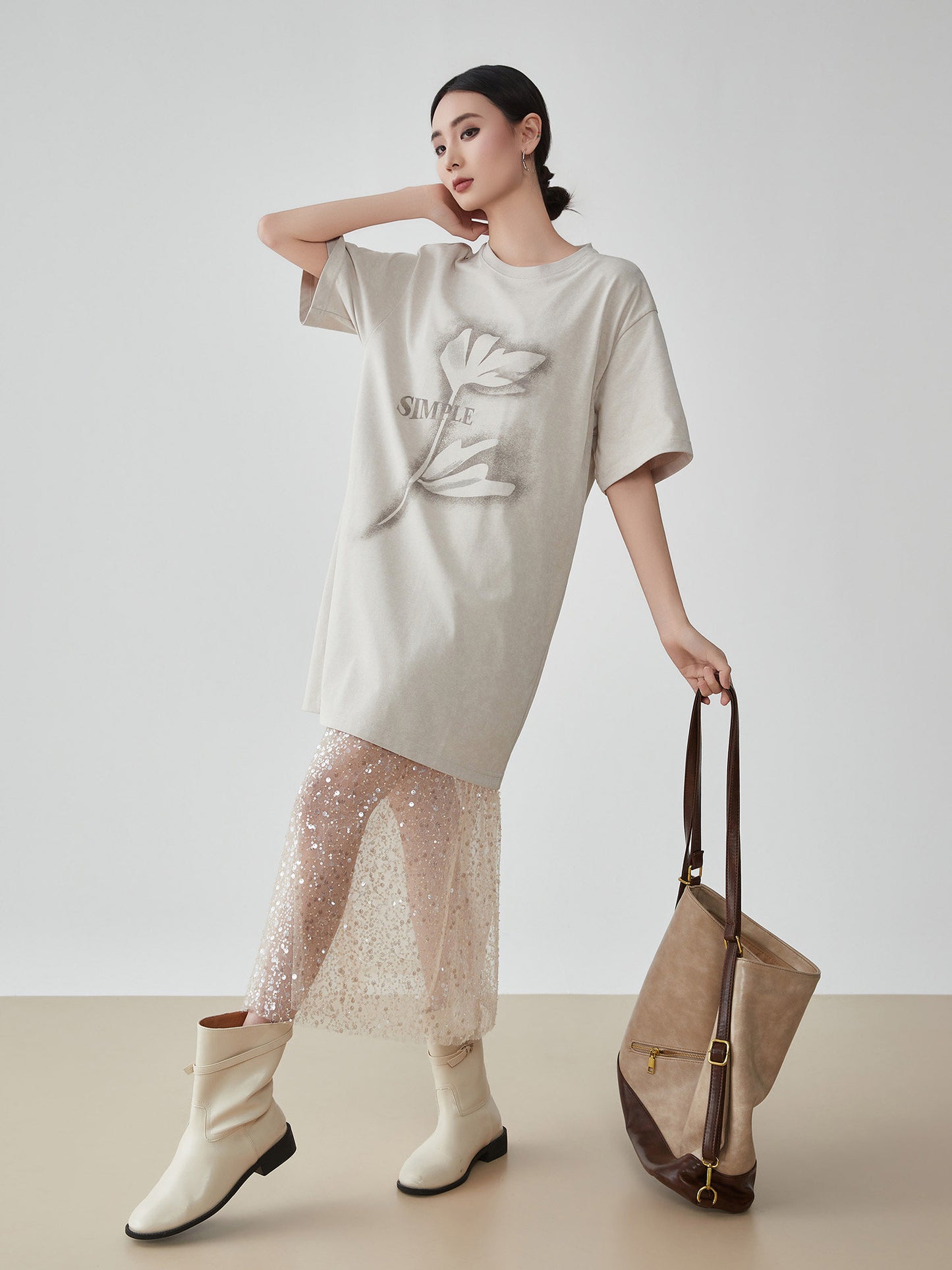 Flower Motif T-Shirt / Sparkling Mesh Skirt FER0151