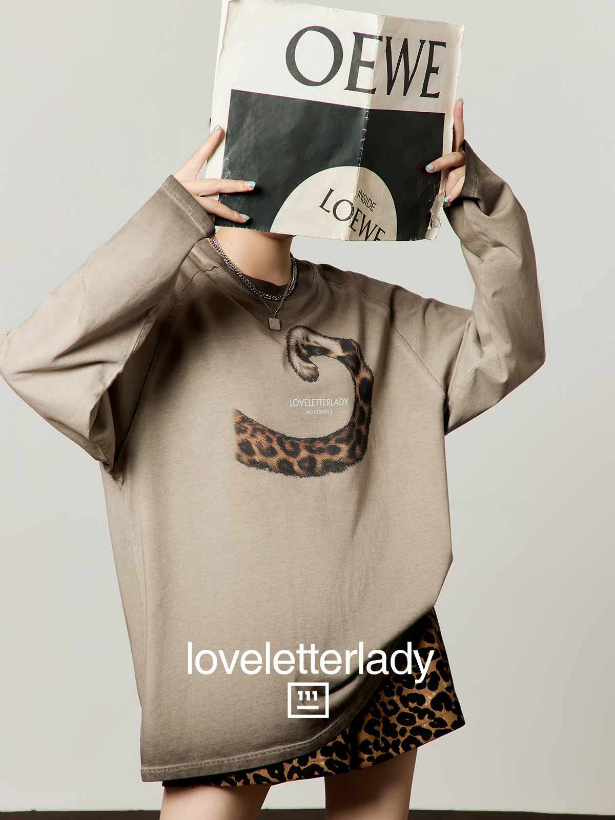 Vintage Printed Long-Sleeve T-Shirt / Leopard Skirt LLA0663