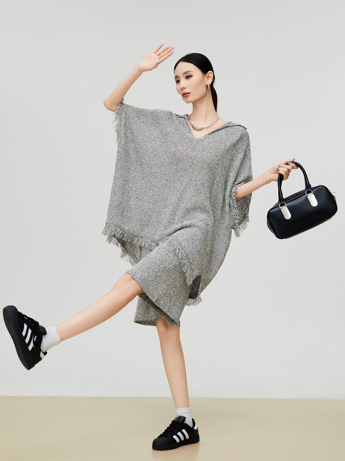 Poncho-Style Summer Knit Top / Half Pants FER0310