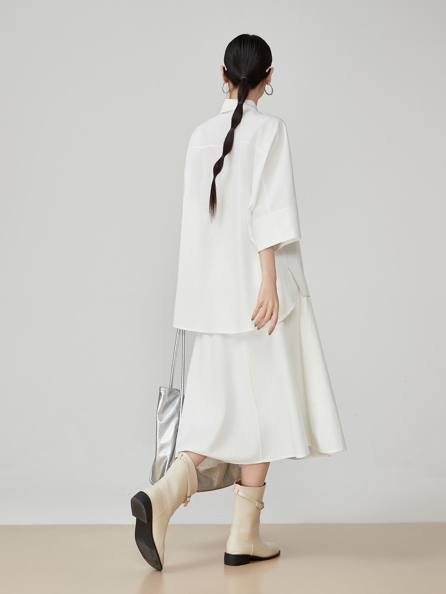 Appliqué Off-White Shirt / Half-Length Skirt FER0117