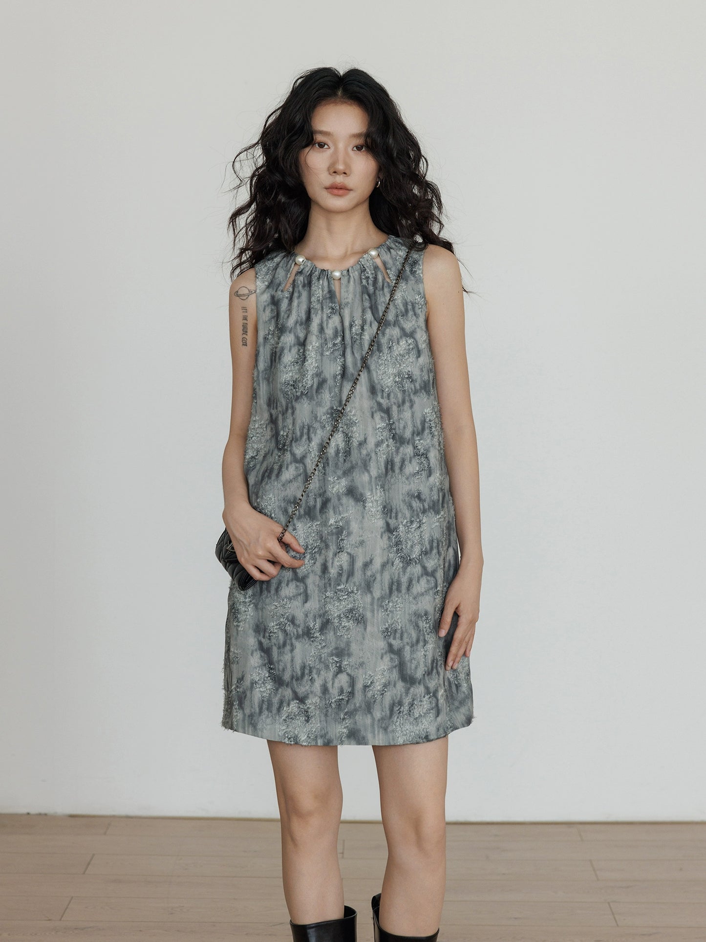 Round Neck Sleeveless Dress VAS0130