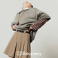 Vintage Gray T-Shirt / Light Brown Pleated Skirt LLA0509
