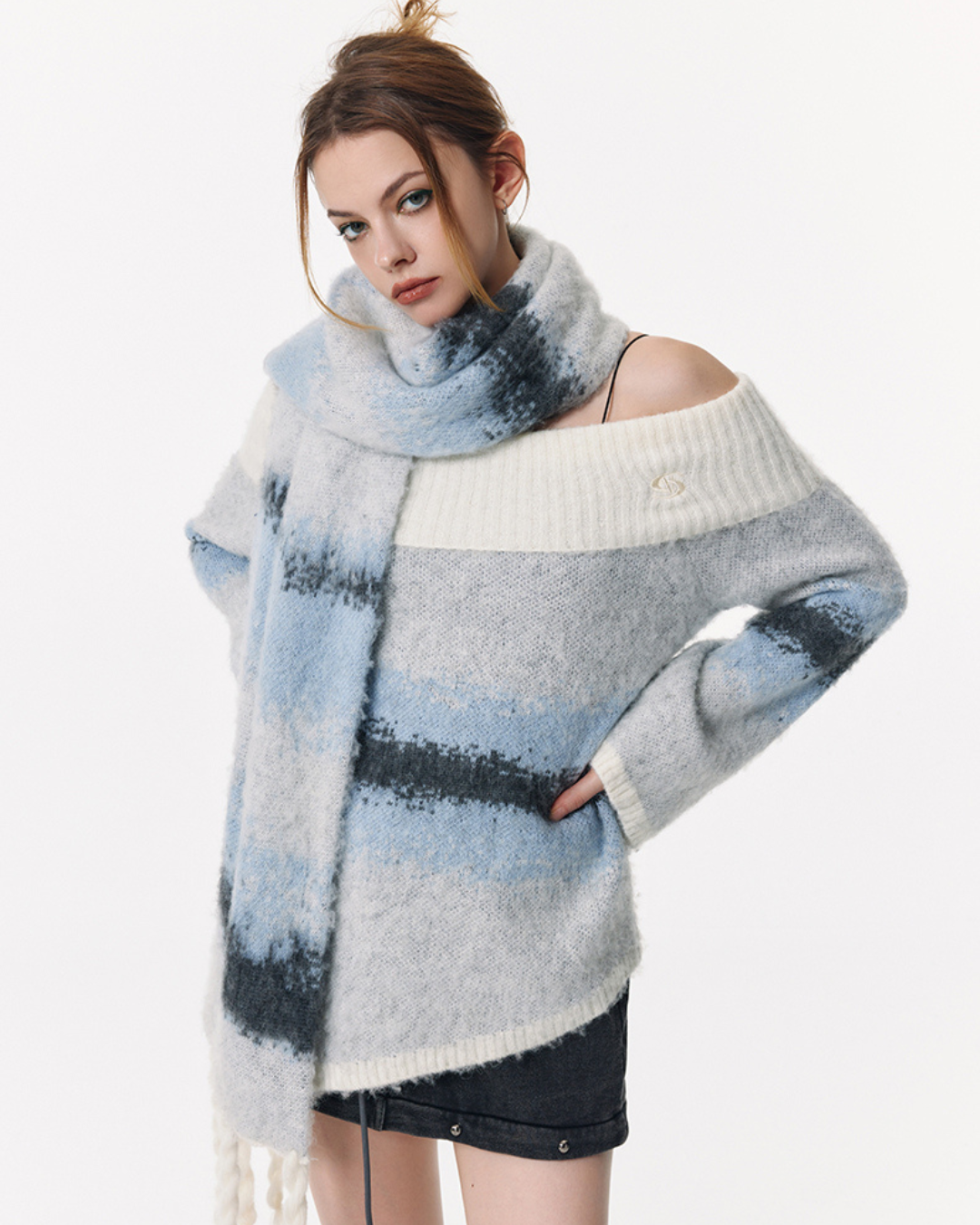 Off Shoulder Sweater & Muffler VSE0026