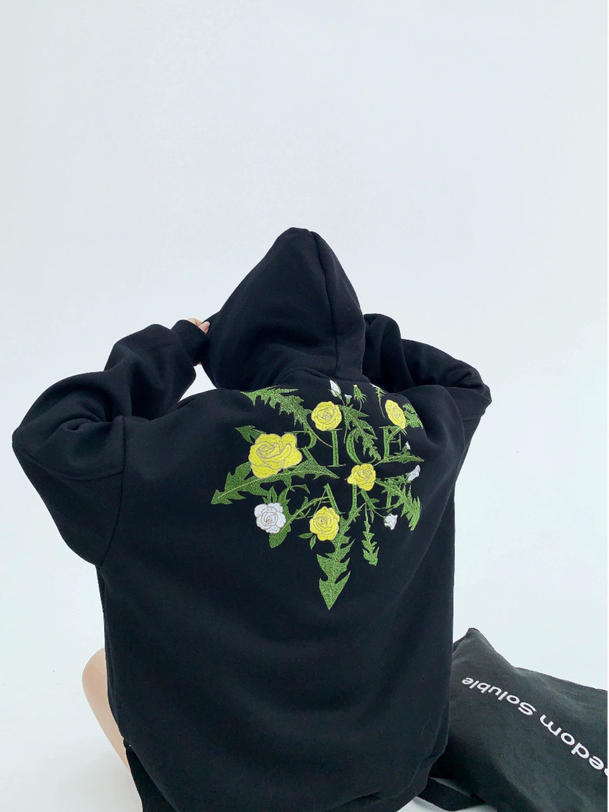 Retro Floral Embroidery Sweat Hoodie YLS0044